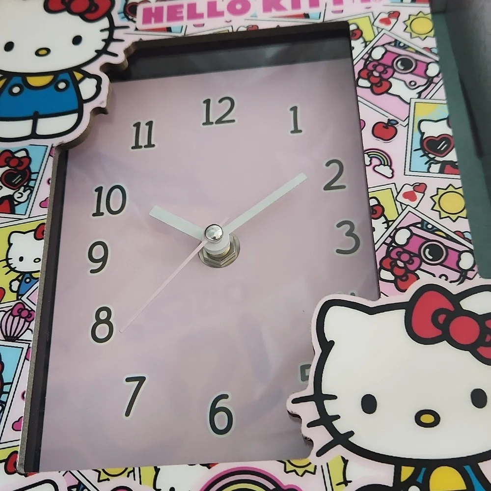 Hello Kitty Pink and White Table Clock